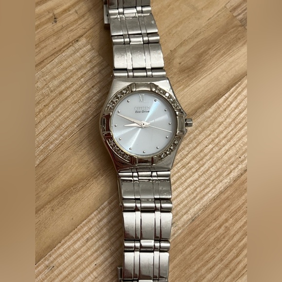 Citizen Eco-Drive Ladies Watch Genuine Diamonds White Dial Stainless Bracelet - Picture 3 of 15